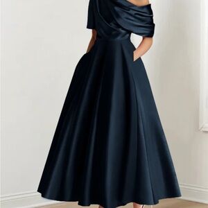 Elegant Off-Shoulder Navy Blue Dress